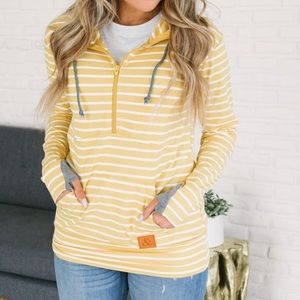 Ampersand & ave half zip